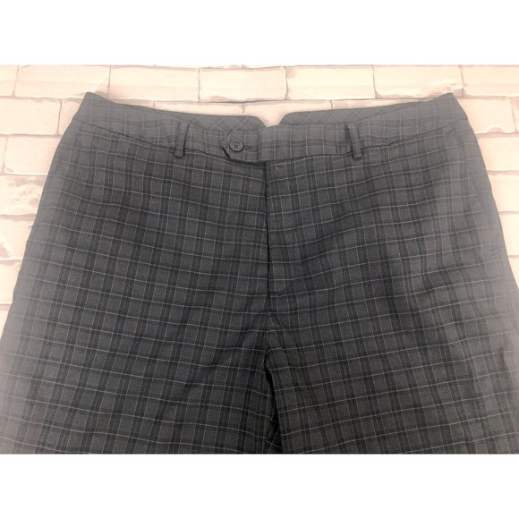 Under Armour Board Shorts 38 Mens Black Gray Plaid Active Outdoor Lightweight - Picture 3 of 7